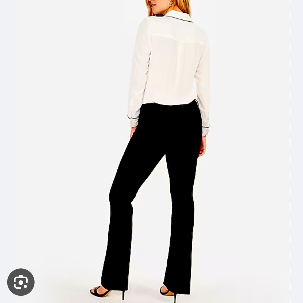 Express Barely Boot Mid Rise Columnist Pant (6S, Black)